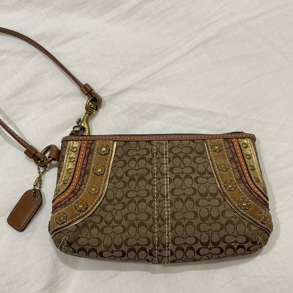 Rare vintage COACH wristlet
